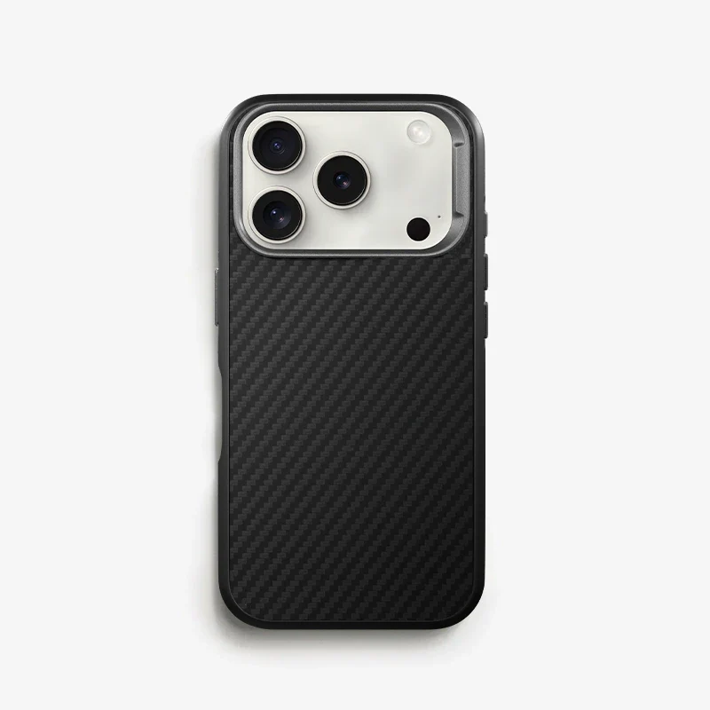 Carbon Case s de l'iPhone 18 Pro Max avec MagSafe
