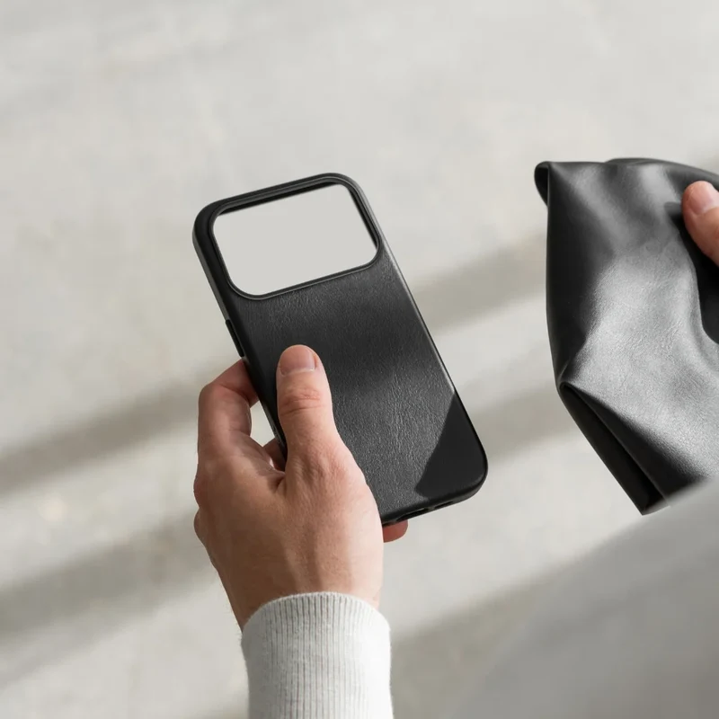 Étui en cuir vegan pour iPhone 18 Pro