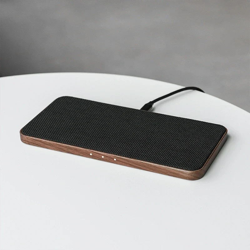Station de recharge inductive 30 W en bois, lot
