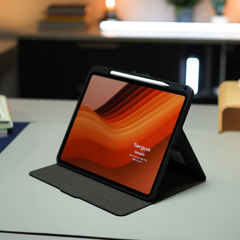 Étui fin VersaVu® pour iPad Pro® 13 pouces (M5/M4)
