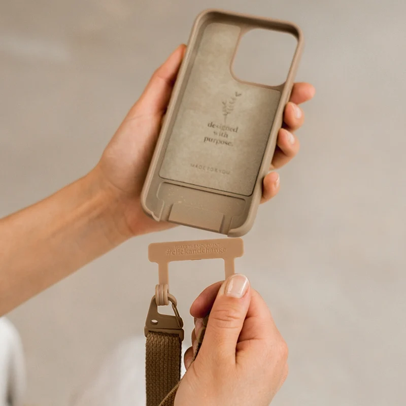 Étui pour téléphone portable iPhone 16 avec sangle