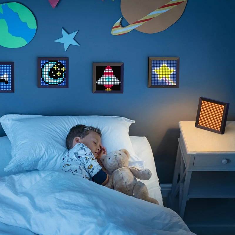 Écran pixel art Divoom Pixoo — 16×16 LED, horloge et visualiseur musical