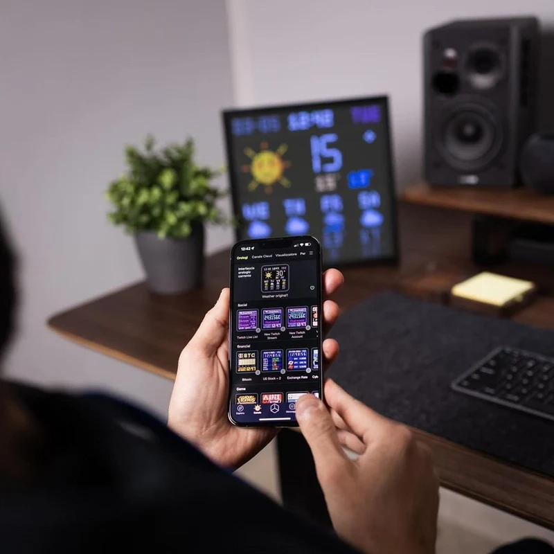 Écran pixel art Divoom Pixoo-64 II — 64×64 LED, Wi-Fi et Bluetooth