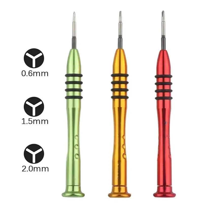 Tournevis tri-wing Y 0.6, 1.5 et 2.0 mm — les trois diamètres de la vis à trois ailes