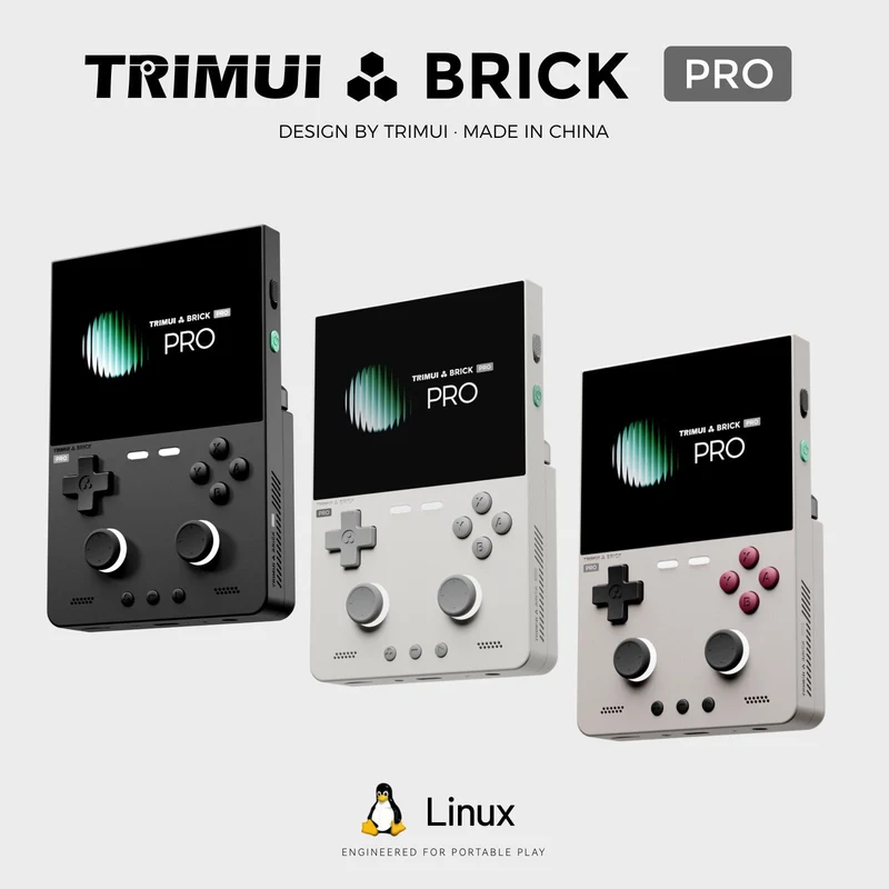 TrimUI Brick Pro — console rétro verticale, écran 3,95" 1024×768 et double stick Hall