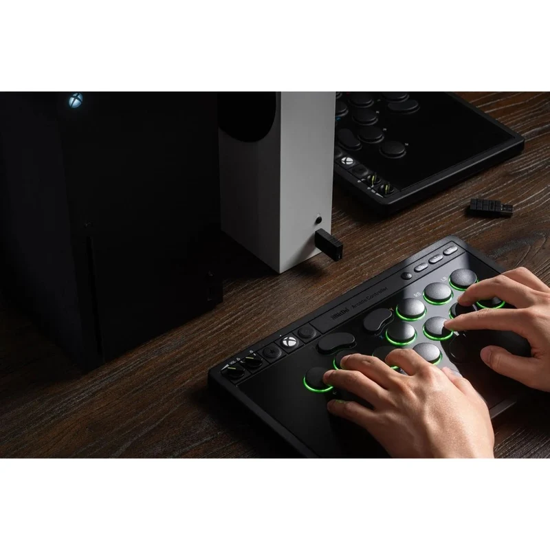 8BitDo Arcade Controller — contrôleur arcade tout-boutons sans levier, switchs mécaniques extra-plats