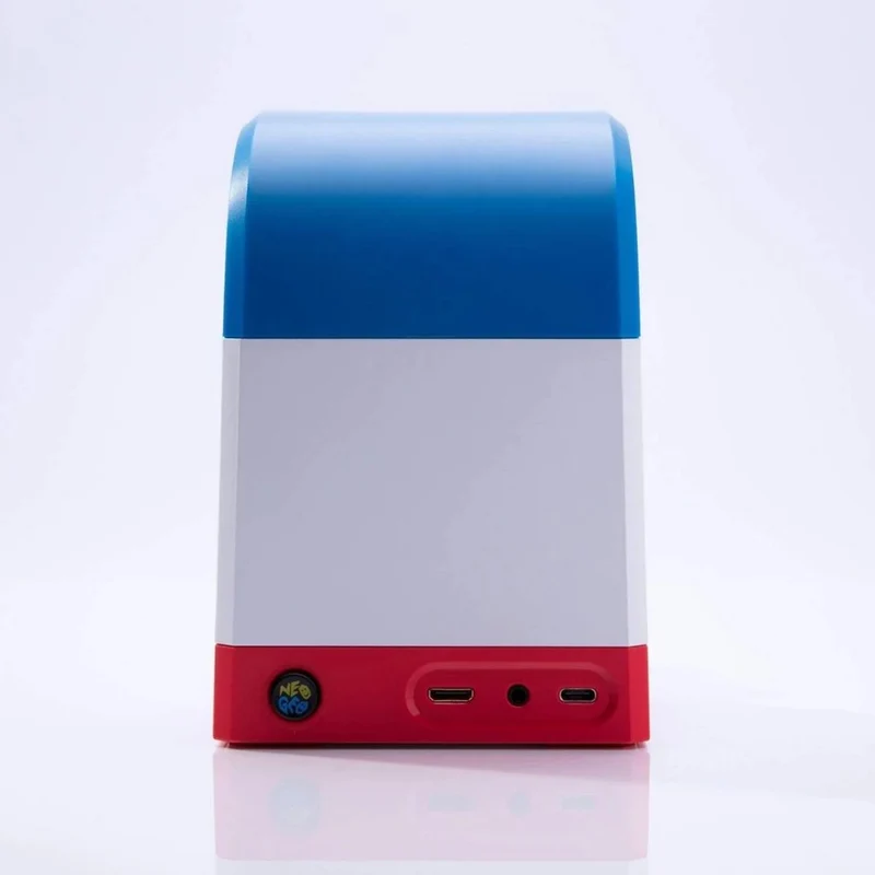 Neo Geo Mini — console arcade à écran 3,5 pouces, 40 jeux SNK intégrés et sortie HDMI