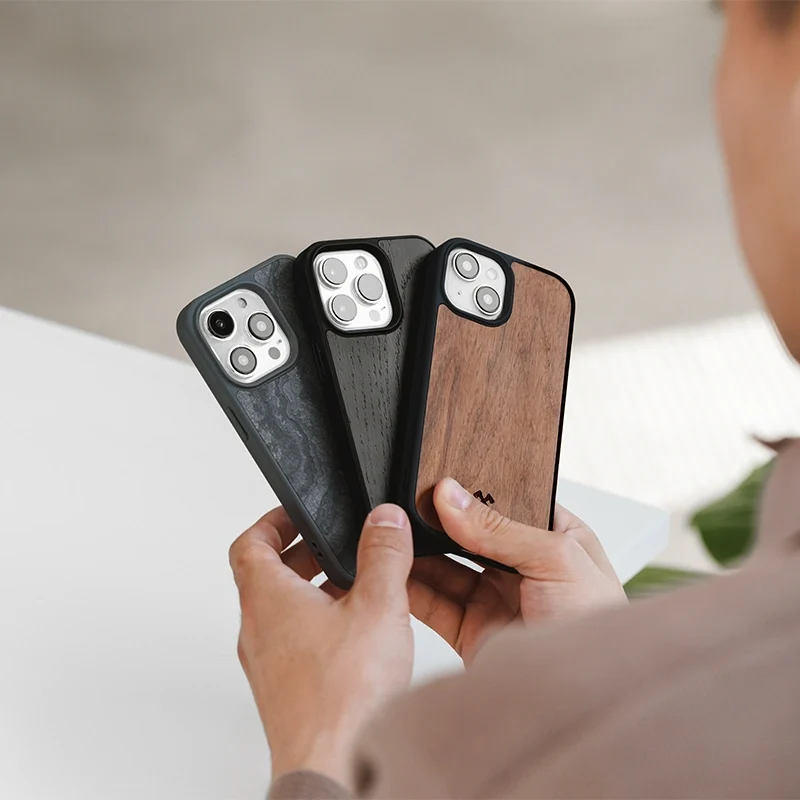 Étui pour iPhone 15 Pro Black Series