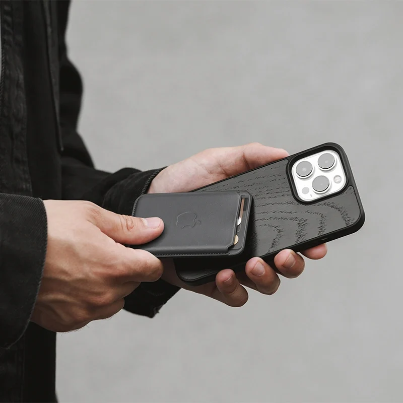 Étui pour iPhone 13 Black Series