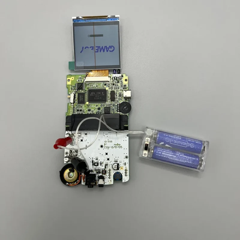Écran IPS 2,6 pouces pour Game Boy Color — mode grille de pixels
