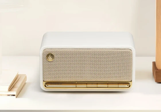 Enceinte Bluetooth Edifier MP230 — caisse en bois, style radio vintage, 10 + 10 W