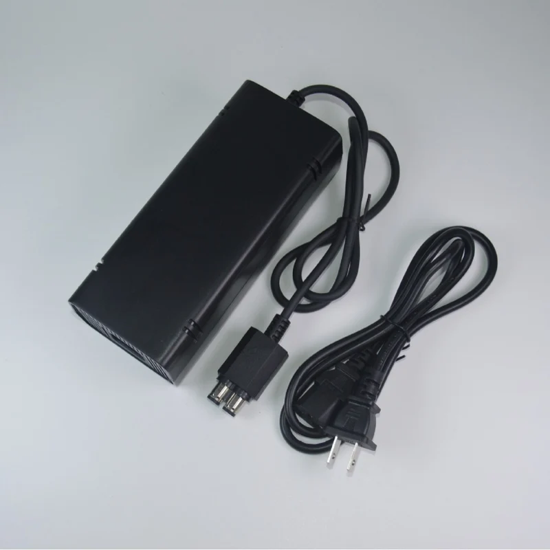 Bloc d'alimentation Xbox 360 Slim 135 W — 12 V, cordon EU