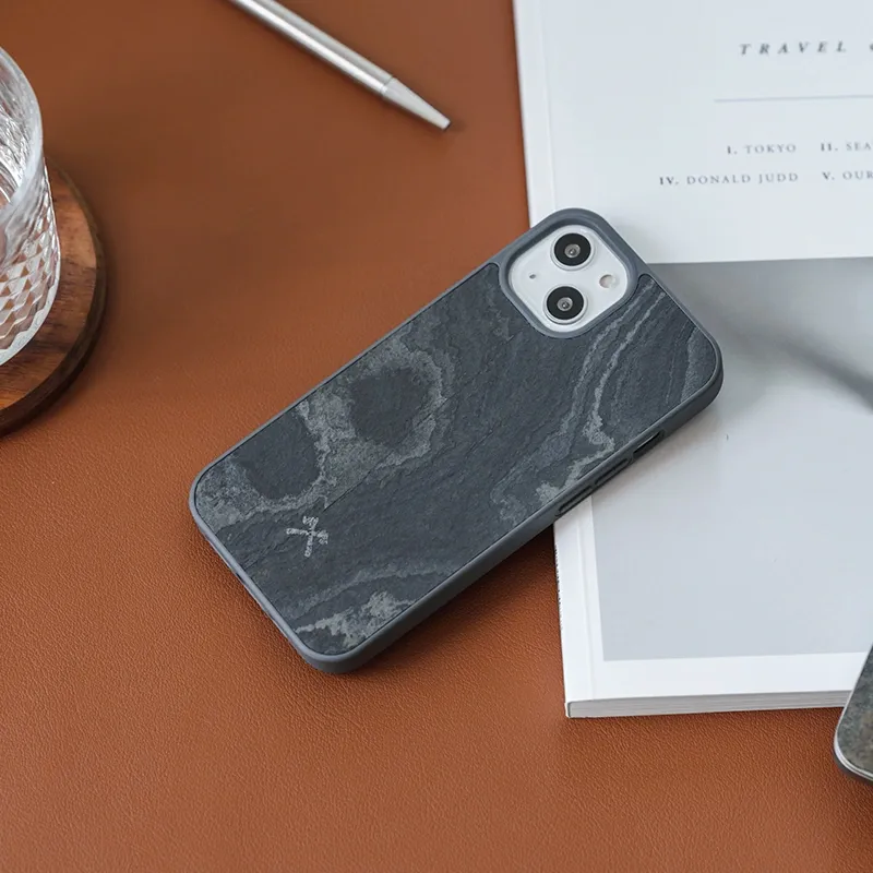 Étui iPhone 15 Pro Pierre