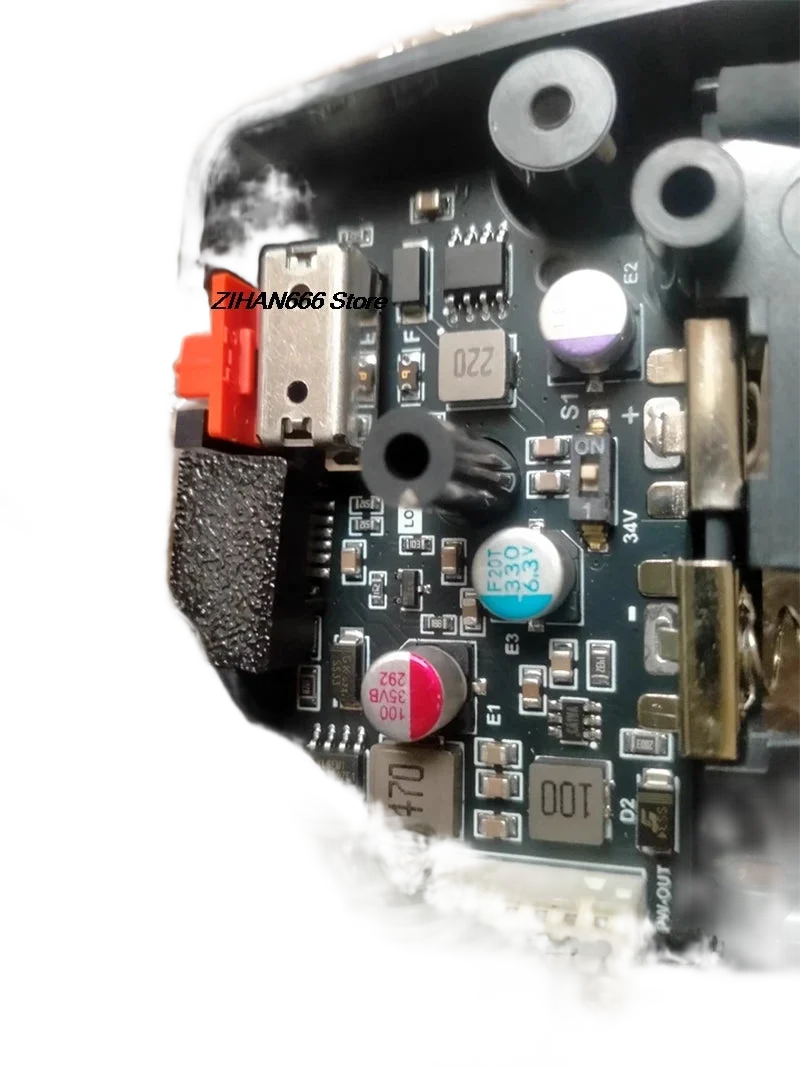 Carte d'alimentation USB-C pour Game Gear — révisions VA0 à VA5
