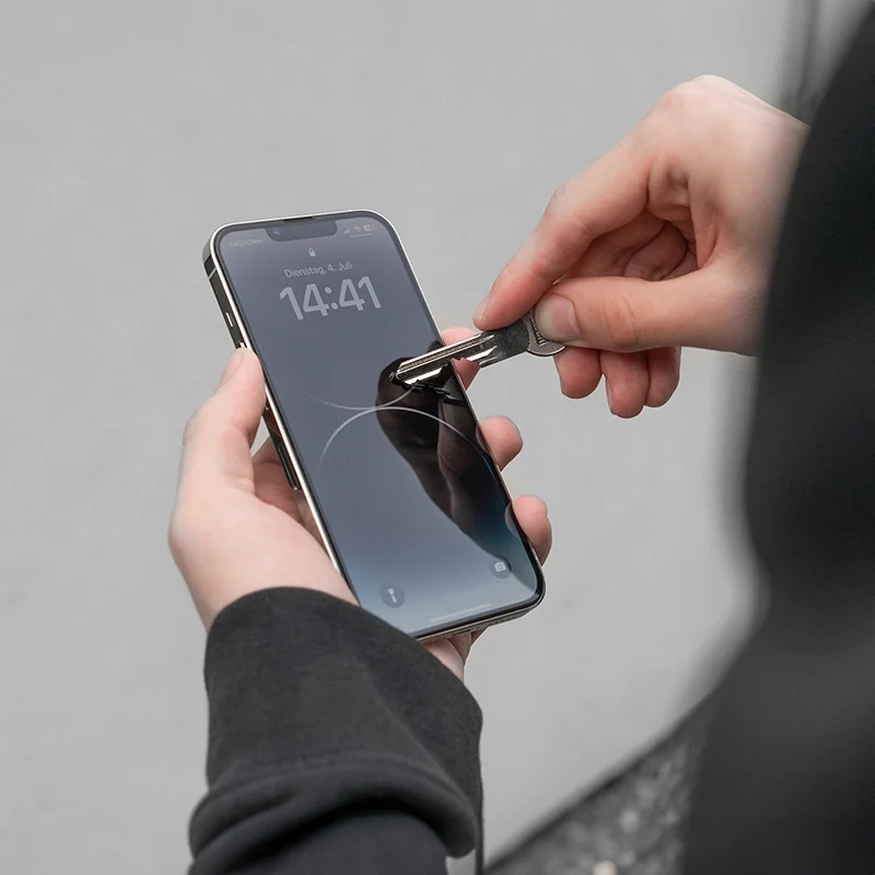 Verre blindé pour iPhone 13 avec protection contre les regards indiscrets