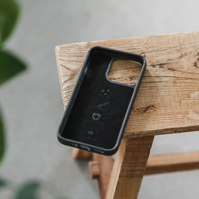 Étui pour iPhone 14 Durable