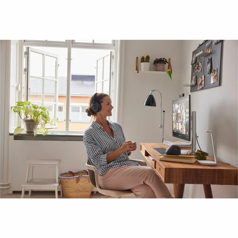 Ordinateur tout-en-un HP EliteStudio 8 AiO G1i - Intel Core Ultra 5 235 - Technologie vPro - 16 Go - SSD 512 Go - Écran tactile QHD 27" - Bureau - Argent Pike C7GL7UT#ABC
