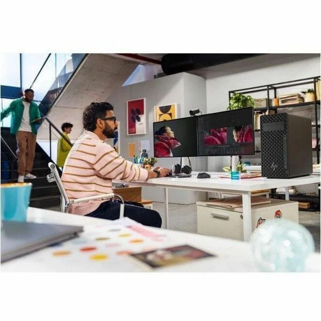 Station de travail HP Z2 G1i - Intel Core Ultra 9 285 - 32 Go - SSD 1 To - Tour - Noir BN5K2UT#ABA