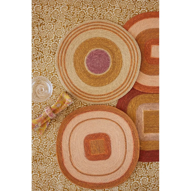 Nappe à fleurs bronze