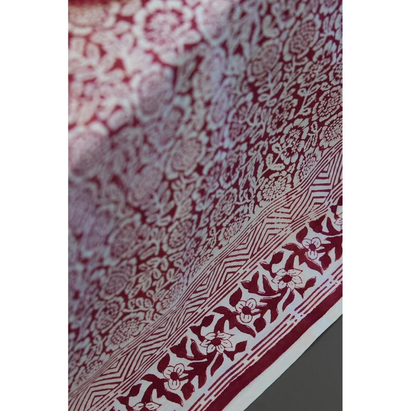 Nappe à fleurs grenat