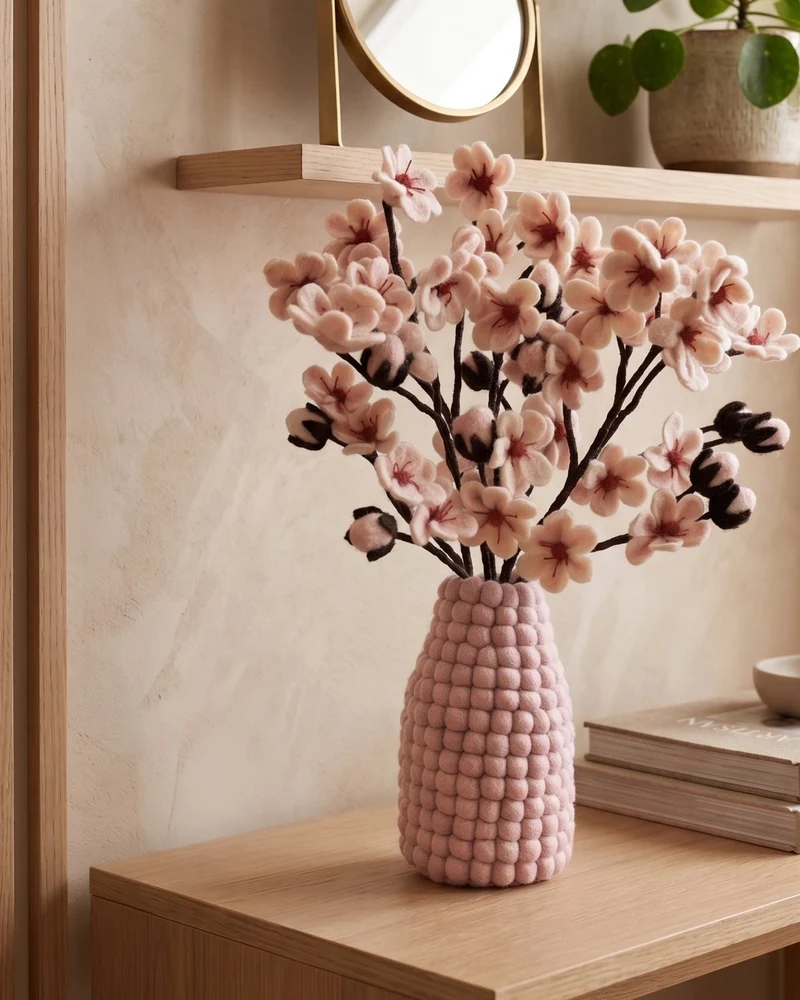 Vase laine rose