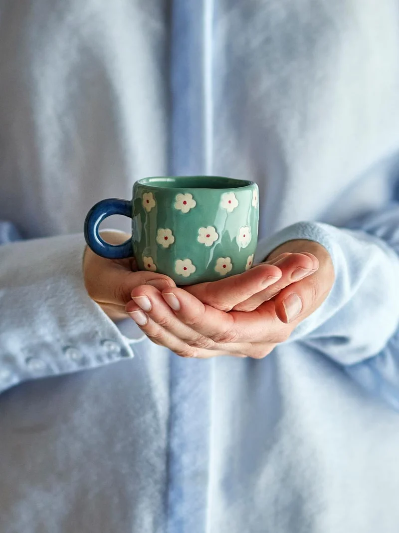 Tasse à fleurs bleu
