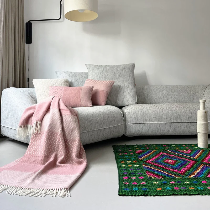 Plaid en laine rose et blanc