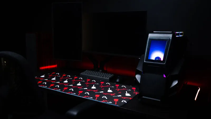 Official Fender "Repeat" Desk Mat