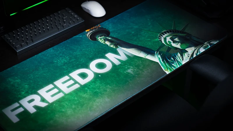 "Statue of Liberty" — America 250 Deskmat