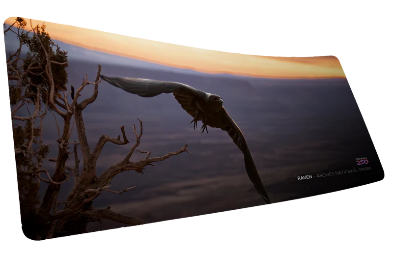 "Raven America 250 Animal Collection" — Animals Deskmat