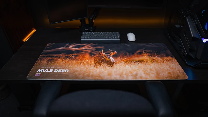 "Mule Deer America 250 Animal Collection" — Animals Deskmat