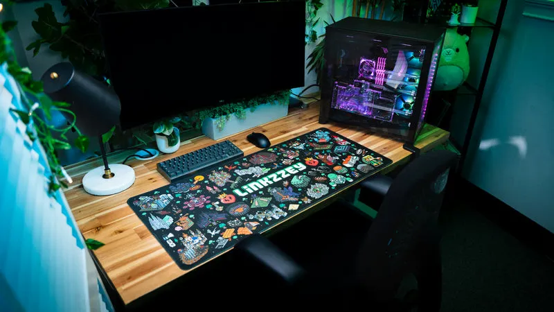 "Builders Playground v.1" — Linkzzey Deskmat