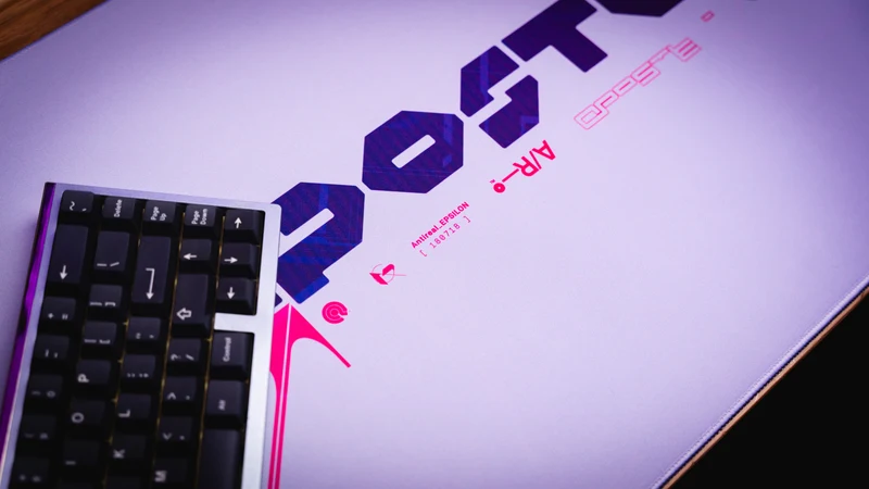 "180718" — ANTIREAL Deskmat
