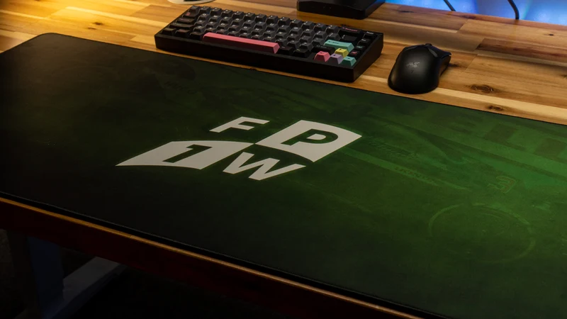 "Apex Grip" — FP1Will Deskmat