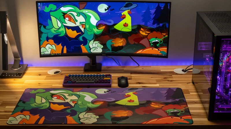 "SmokeeMat" — SmokeeBee Deskmat