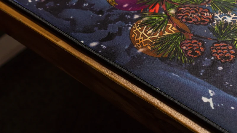 "Holiday Howard" — Rav Deskmat