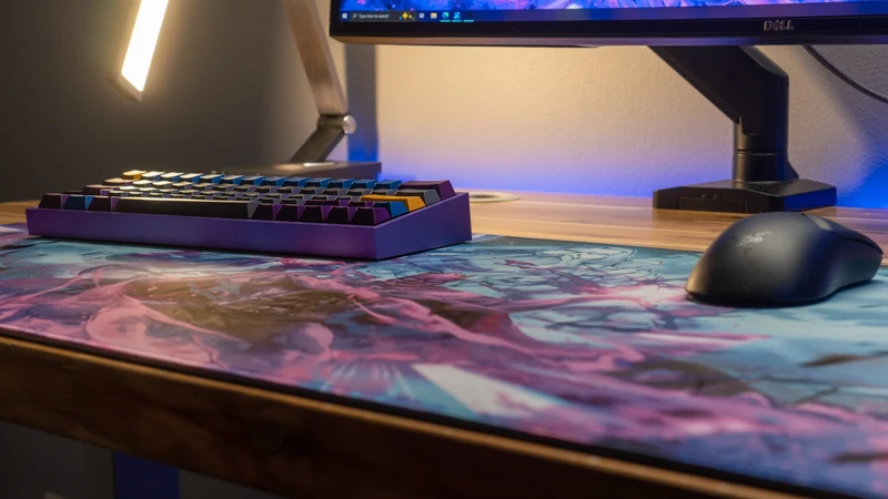 "The Lord of Gacha" — Lacari Deskmat