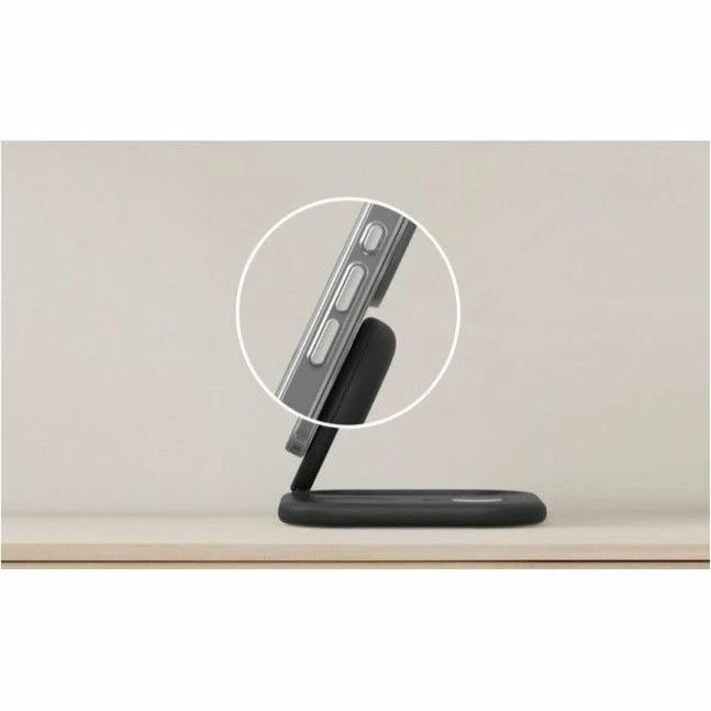 Chargeur sans fil pliable magnétique 3-en-1 Belkin BoostCharge avec Qi2 15 W WIZ029TTBK