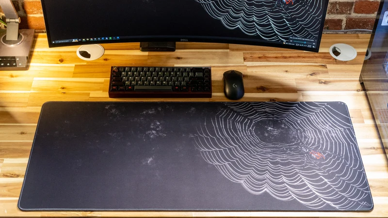 "Black Widow" — Wally1k Deskmat