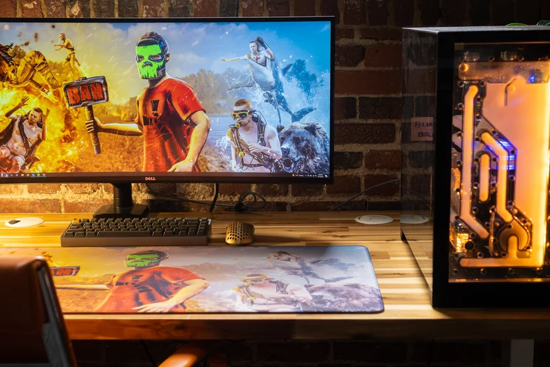"Camomo_10 - THE BANHAMMER" — Rust Deskmat