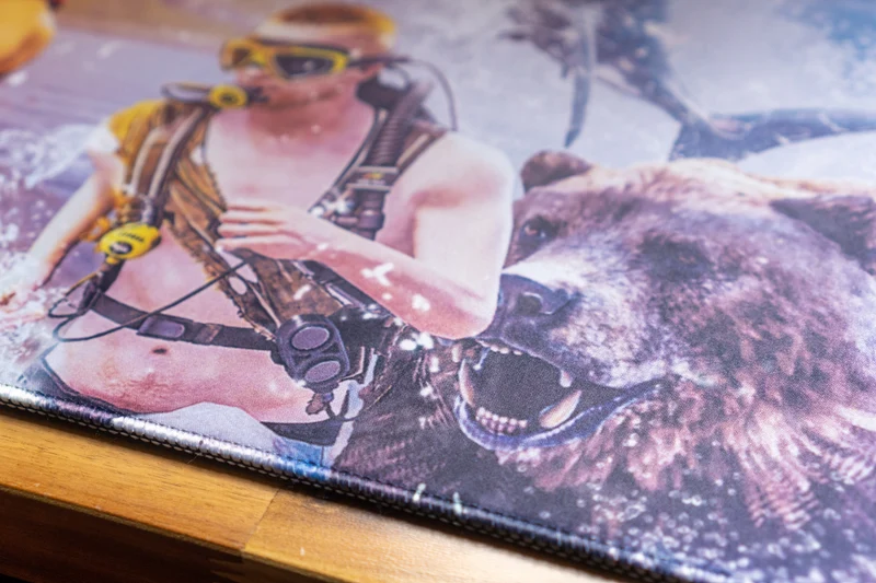 "Camomo_10 - THE BANHAMMER" — Rust Deskmat