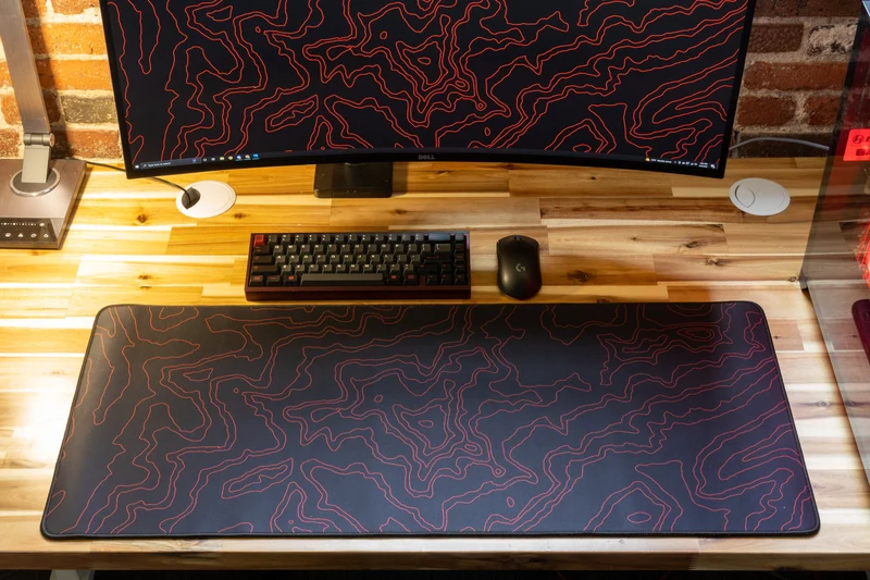 "Heknology" — Signature Deskmat