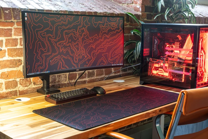 "Heknology" — Signature Deskmat