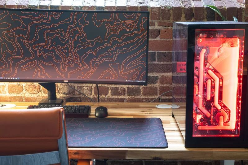 "Heknology" — Signature Deskmat