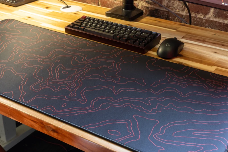 "Heknology" — Signature Deskmat