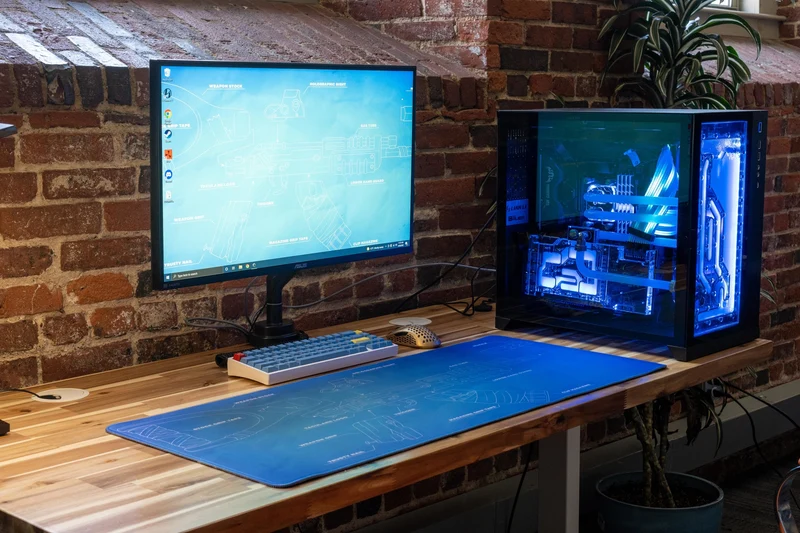 "Tacularr" — Signature Deskmat