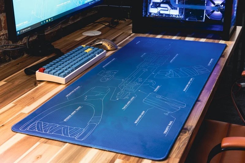 "Tacularr" — Signature Deskmat