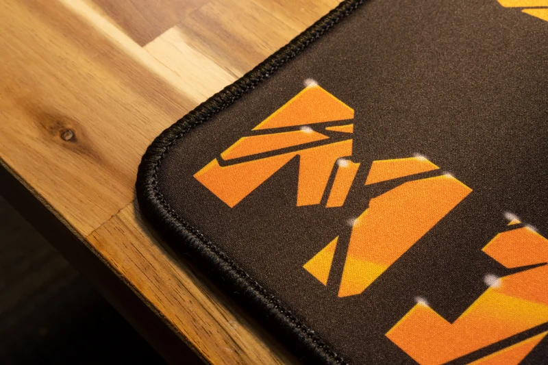 "Broken Memories" — M1NDR Deskmat