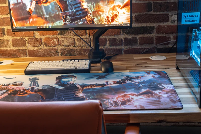 "etone" — Signature Deskmat