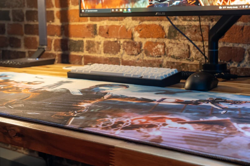"etone" — Signature Deskmat